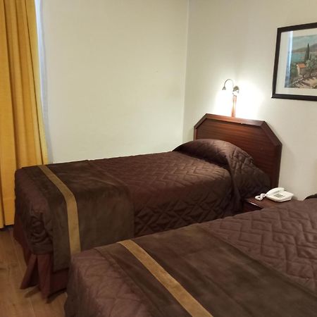 Hotel Alcala Del Rio سانتياغو المظهر الخارجي الصورة