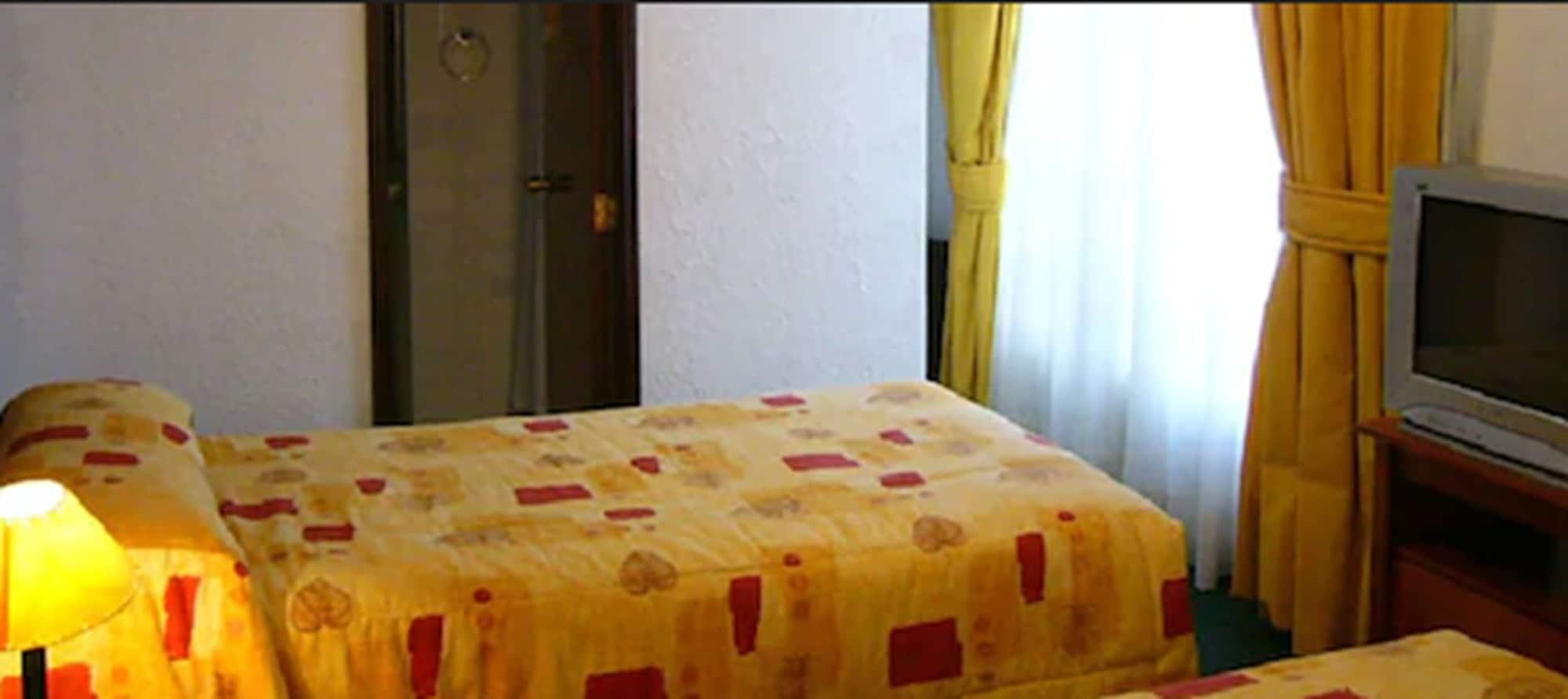 Hotel Alcala Del Rio سانتياغو المظهر الخارجي الصورة