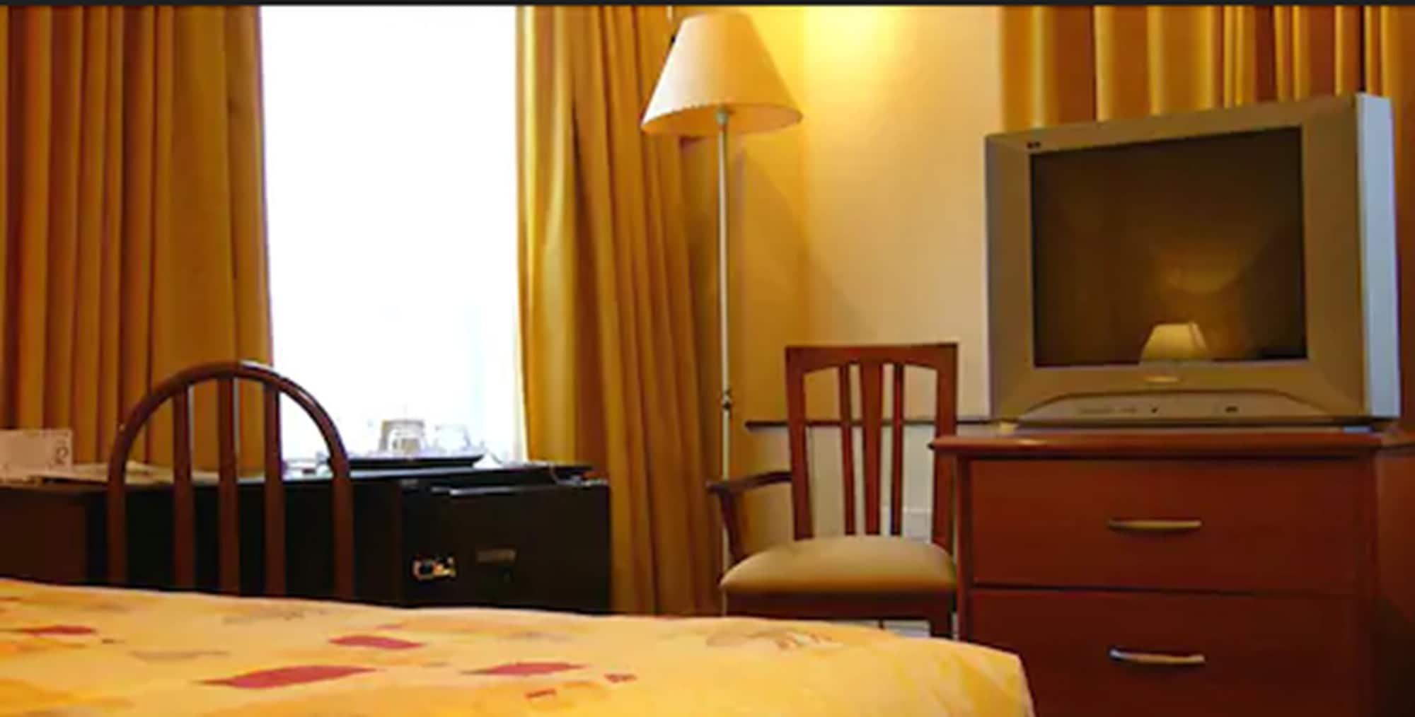 Hotel Alcala Del Rio سانتياغو المظهر الخارجي الصورة