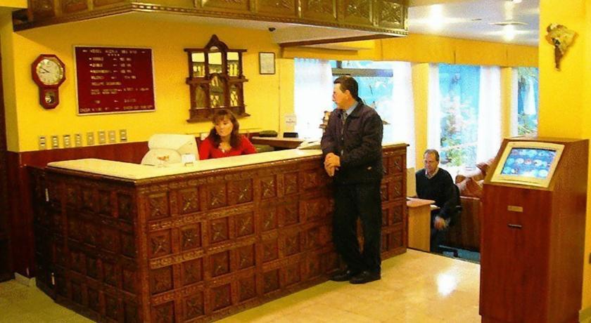 Hotel Alcala Del Rio سانتياغو المظهر الخارجي الصورة
