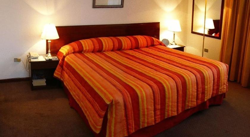 Hotel Alcala Del Rio سانتياغو المظهر الخارجي الصورة